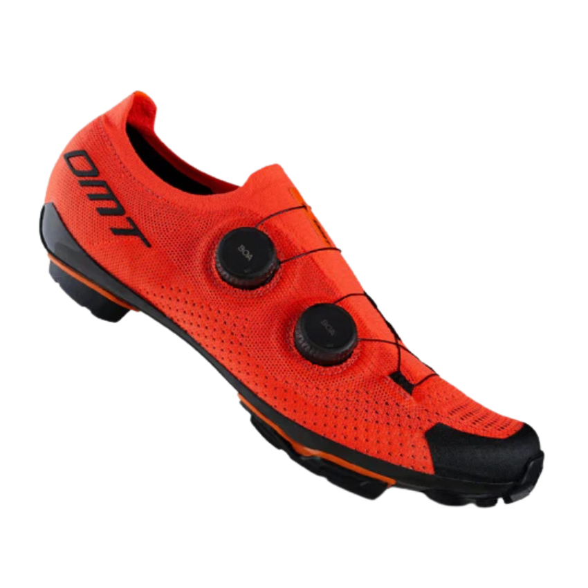 DMT22 KM0 CORAL/BLACK