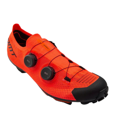 DMT22 KM0 CORAL/BLACK